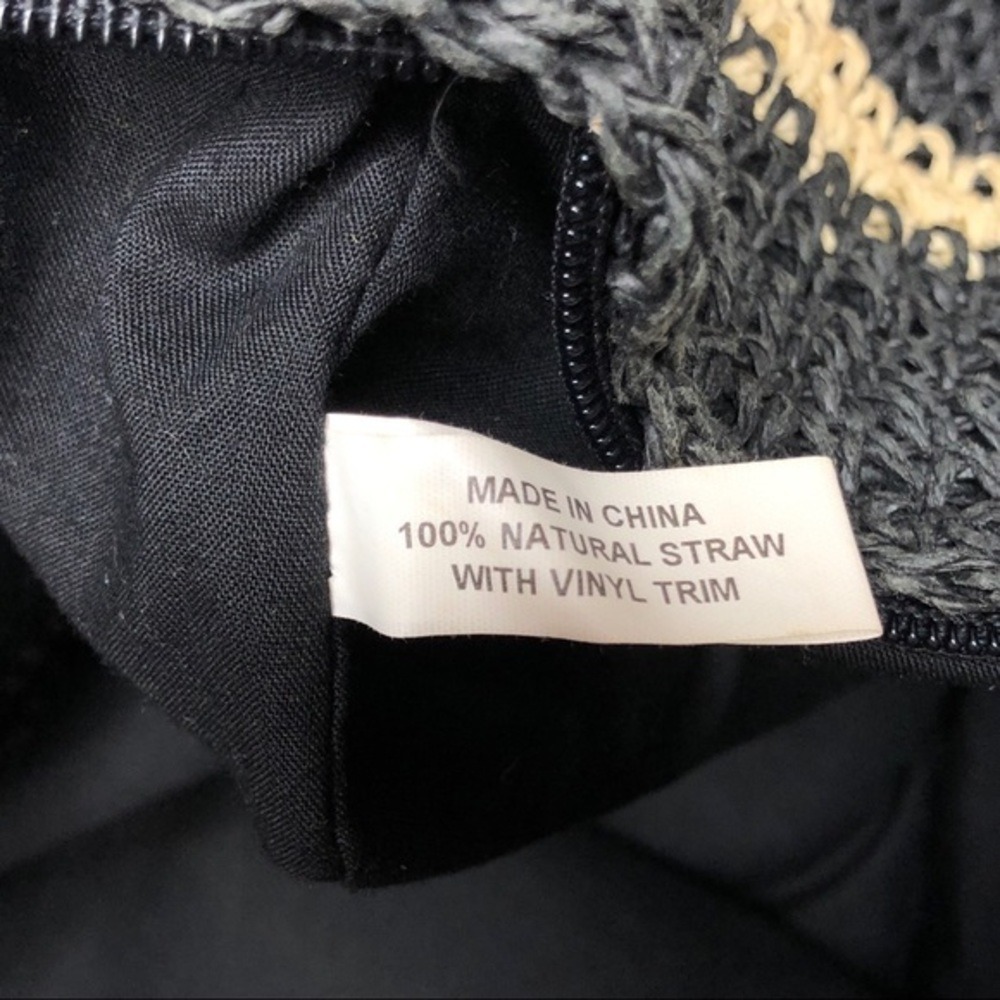 Black striped straw bag excellent condition! - Picture 6 of 6